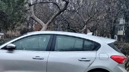 Cum s-au RĂZBUNAT niște locatari din Ploiești pe un șofer cu tupeu care a parcat pe trotuar. Cum a găsit mașina după doar câteva ore