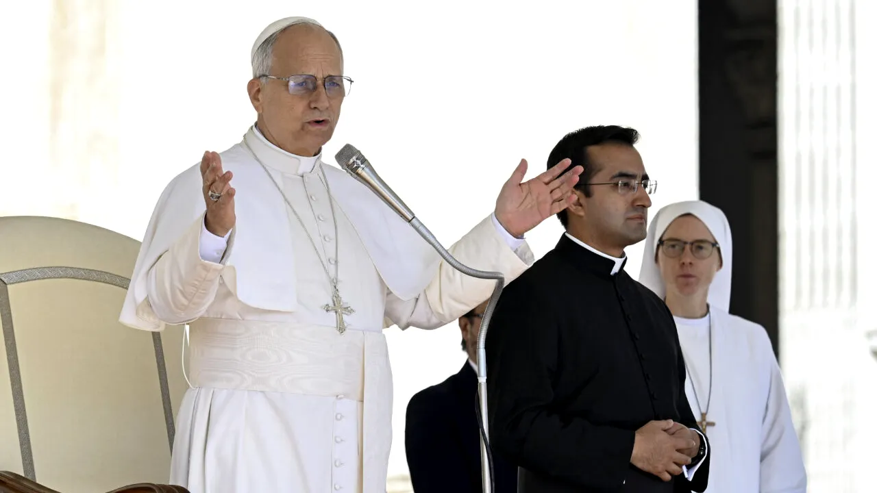 Papa Leon al XIV-lea susține că cei care se opun avortului, dar sunt în favoarea pedepsei cu moartea, „nu sunt cu adevărat pro-viaţă”