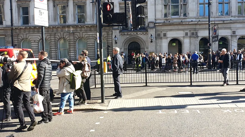 Britanicii au ieșit în stradă pentru a cere demisia premierului Liz Truss, după doar o lună de mandat. Ea ar putea fi destituită până pe 24 octombrie