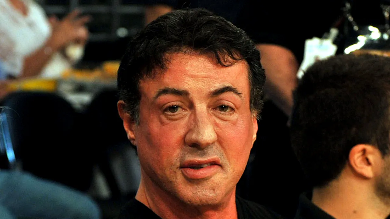 Actorul american Sylvester Stallone suferă de o paralizie parțială a feței