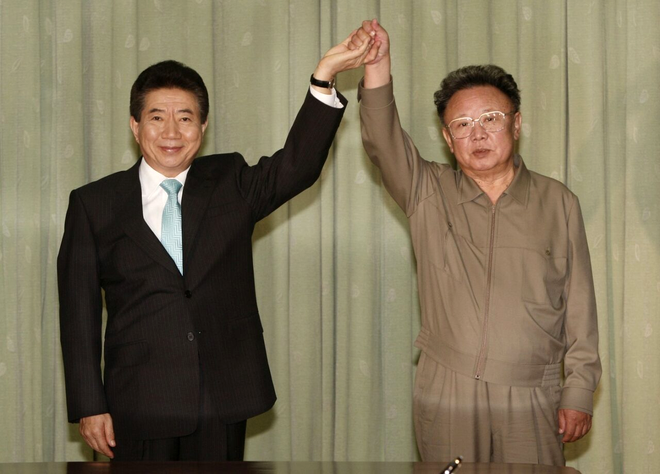 Roh Moo-Hyun, la o întâlnire cu dictatorul nord-coreean, Kim Jong-il 