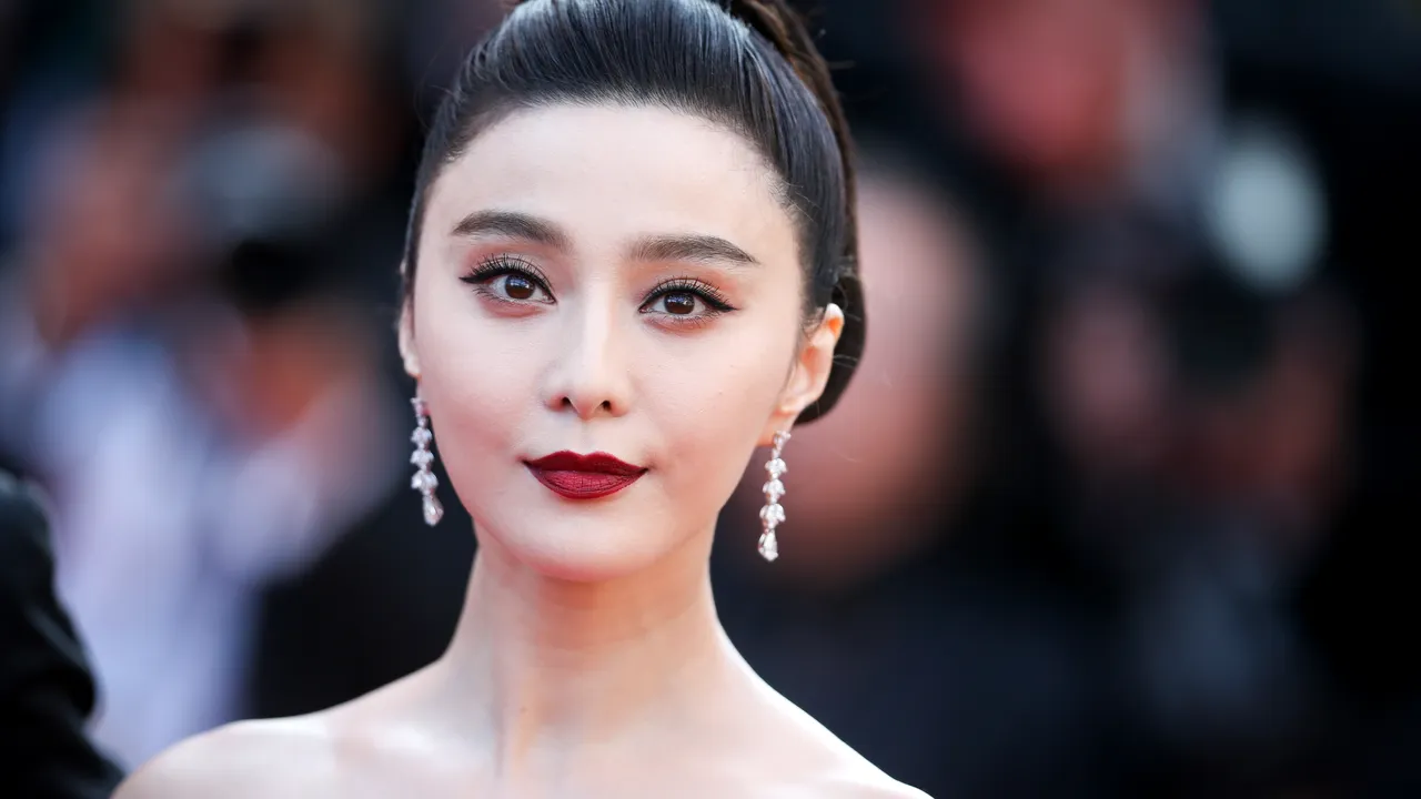 MOTIVUL pentru care Fan Bingbing, cea mai bine PLĂTITĂ actriță din China, a primit o AMENDĂ de 129 milioane de dolari

