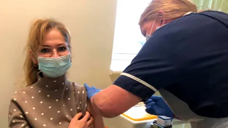 Medic român, după ce s-a vaccinat anti-COVID. “În afară de o neobișnuită stare de euforie, nu am manifestat nici un alt efect advers!” Mesaj pentru colegii de breaslă