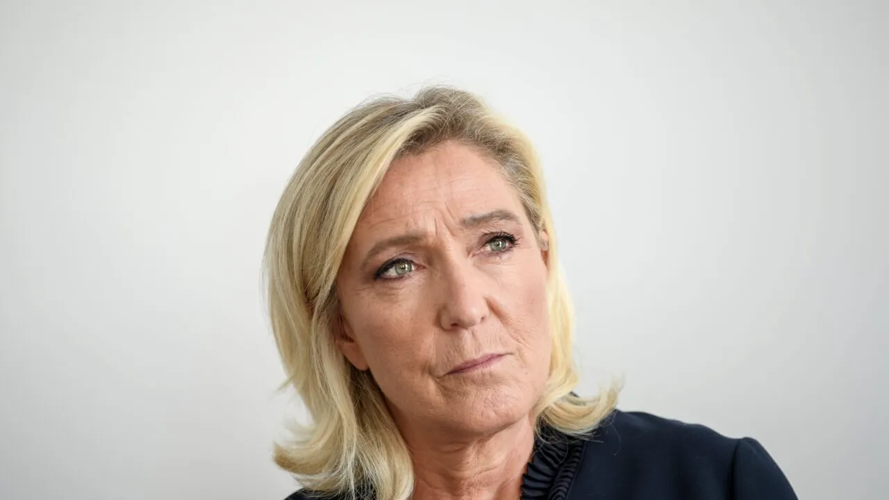 Victoria lui George Simion de la alegerile prezidențiale din primul tur, salutată de Marine Le Pen