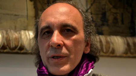 Ștefan Râmniceanu vernisează prima expoziție în România, după două decenii petrecute în Franța. 