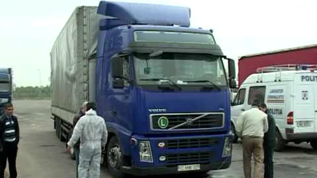 Alertă pe drumul Timișoara-Arad. Un apel la 112 a semnalat opt cadavre într-un autotren frigorific / Ce au găsit polițiștii în urma cercetărilor