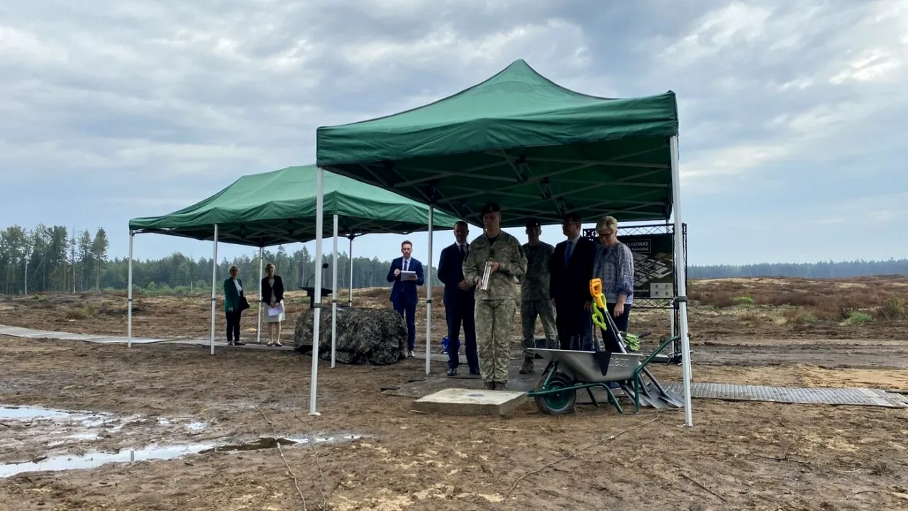 Lituania a început să construiască o nouă bază militară, aproape de granița cu Belarus. Baza va fi folosită de militari germani