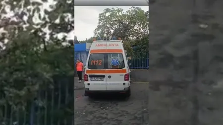 Accident cu o ambulanță în Capitală. Sunt două victime