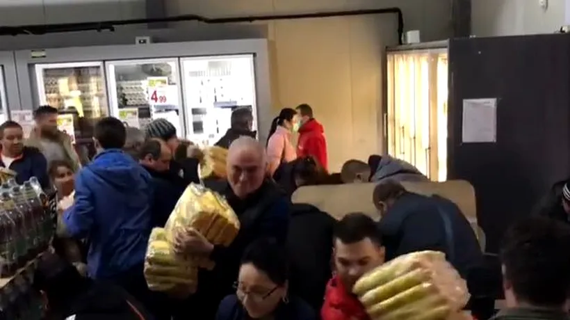 VIDEO. Oamenii s-au bătut pe mălai într-un supermarket, după ce a fost decretată stare de urgență
