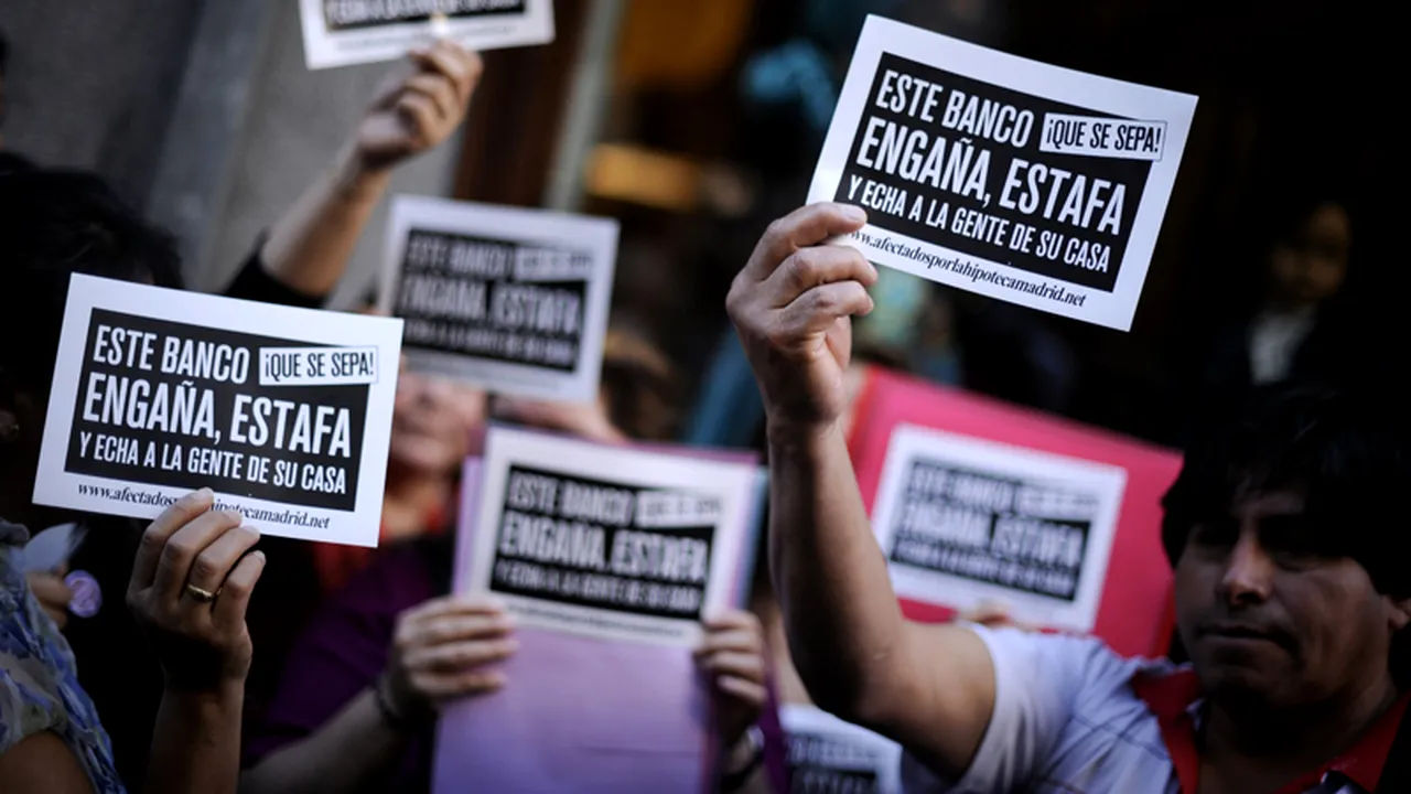 Clienții băncii spaniole Bankia au retras un miliard de euro într-o săptămână