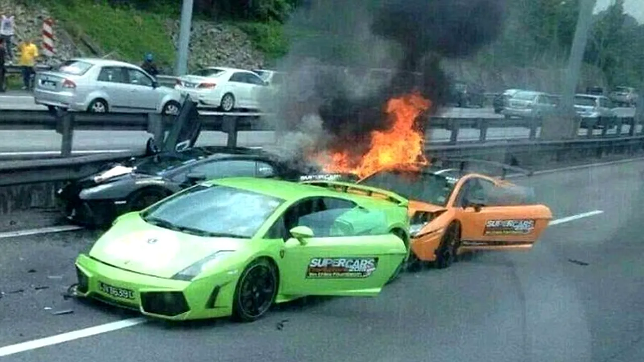 Trei mașini în valoare de 775.000 de euro, distruse în doar câteva secunde. VIDEO