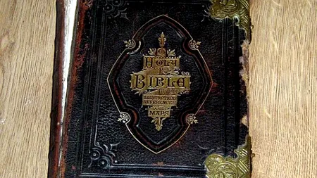 O Biblie „bântuită