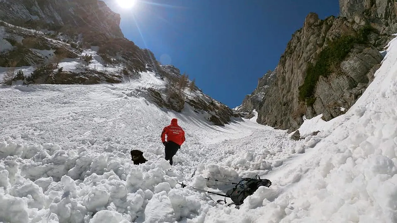 Zăpadă de peste un metru la Vârful Omu şi Bâlea Lac! Meteorologii avertizează că este risc de avalanșă