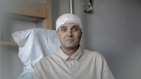 Medicul care a ars în incendiul de la Piatra Neamț, umilit de Ministerul Sănătății. Ce va păți bărbatul