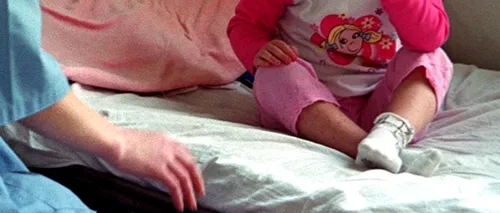 Copil din Timișoara, la spital după ce un calorifer a căzut peste el, la grădiniță. Directoarea grădiniței:Caloriferul s-a desprins din senin