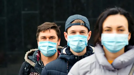 Cât timp va trebui să purtăm măști? Predicțiile experților în Sănătate