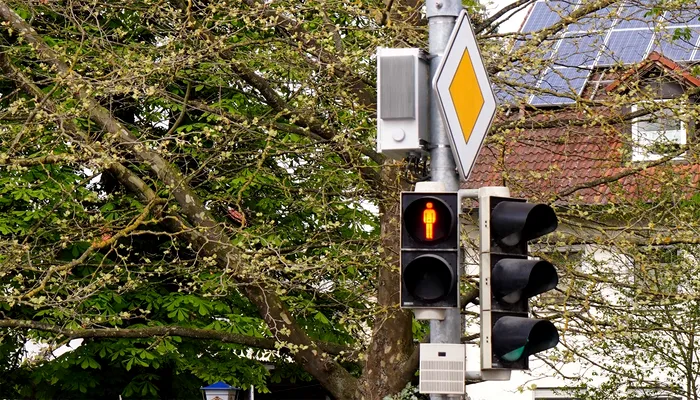Orașul în care vor fi introduse primele „semafoare inteligente”