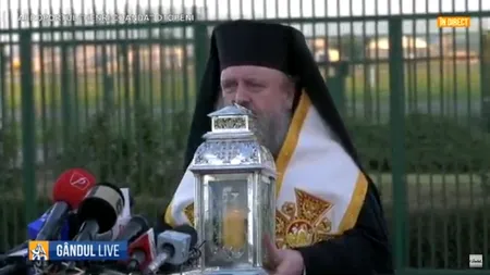 LIVE. Lumina Sfântă de la Ierusalim a ajuns pe Aeroportul Otopeni. Cum va fi distribuită către fiecare parohie de Înviere