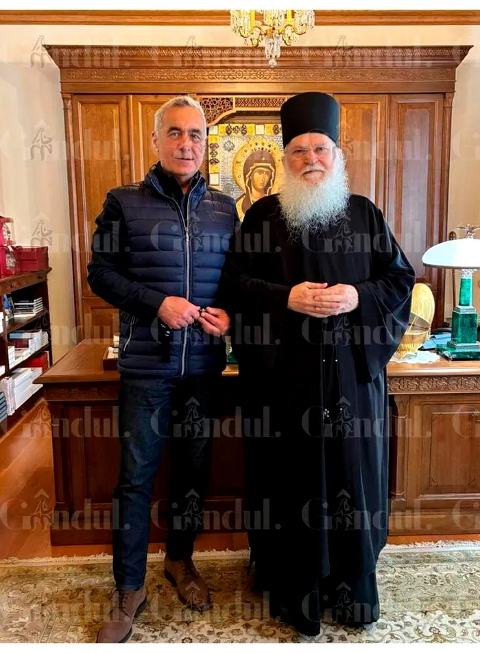 Călin Georgescu a ajuns pe muntele Athos. Cu cine s-a întâlnit fostul candidat la președinție și ce program are