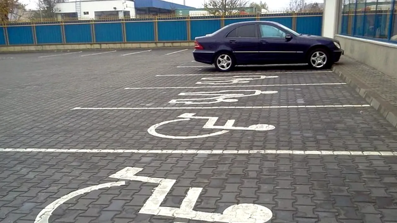 Parcarea pe locurile pentru persoane cu dizabilități: amenzi, ridicarea mașinii și cazier contravențional