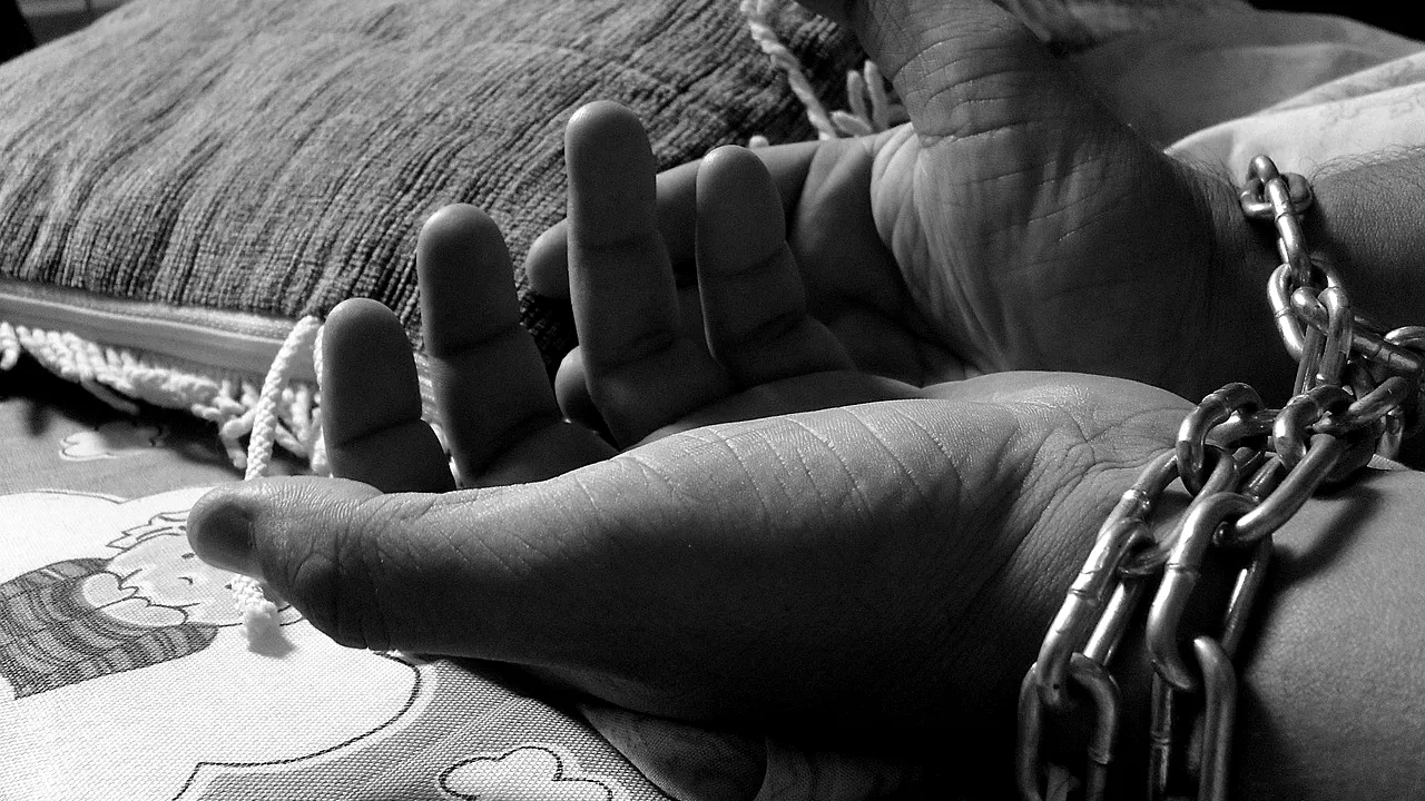 Victimă a traficului de carne vie: Am fost violată de 43.200 de ori