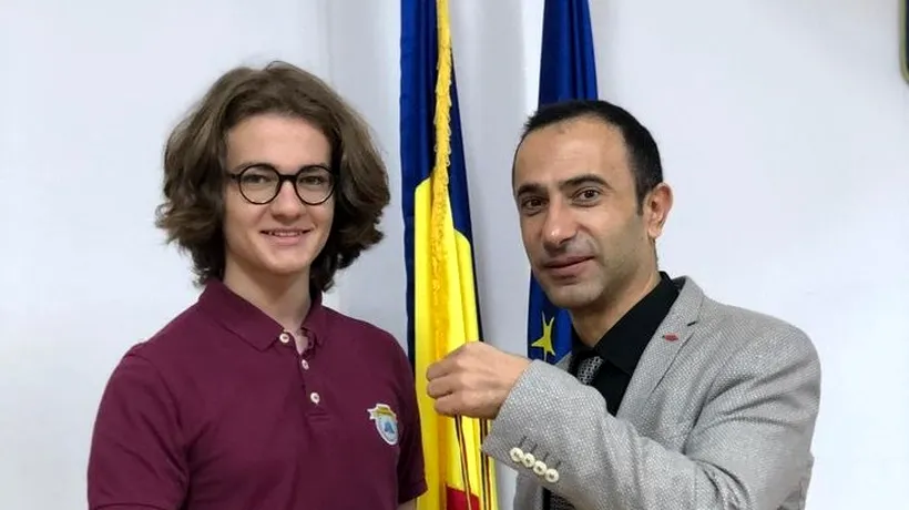 Adolescentul Edis Memiș, cotat în topul celor mai străluciți matematicieni-juniori ai lumii după ce a câștigat aurul la Olimpiada Internațională de Matematică