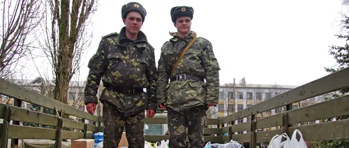 Cum susțin armata ucrainenii din Odesa: țigări, conserve de carne și saci de dormit