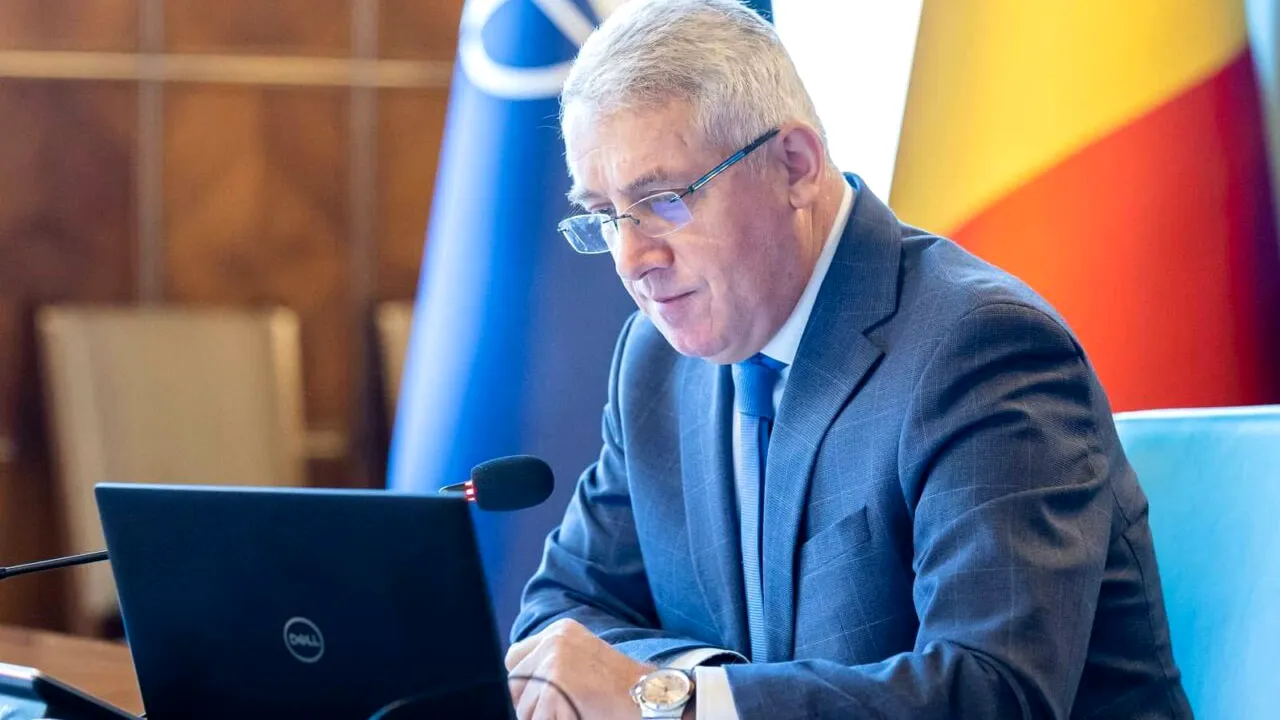 Adrian Țuțuianu și-a depus candidatura pentru președinția Autorității Electorale Permanente. Fostul ministru al Apărării a demisionat din PSD