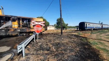 La un pas de tragedie: Locomotiva unui tren personal a luat foc în Bihor / Mecanicul-erou s-a ales cu arsuri de gradul II la picioare