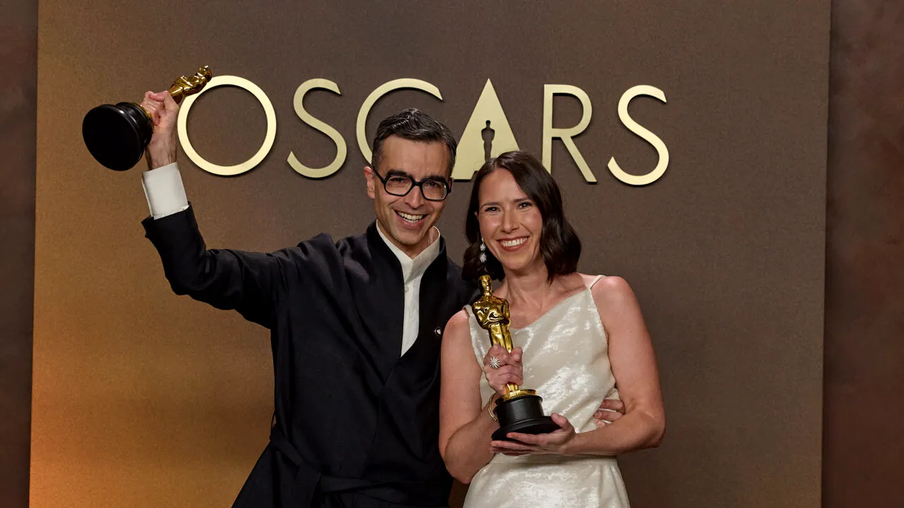 Producătoarea de film româno-americană Natalie Musteata, a câștigat Oscarul cu filmul „Two People Exchanging Saliva”