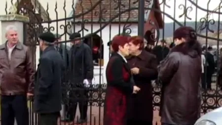 Mai multe femei din Mureș au leșinat, rând pe rând, în timpul slujbei de duminică