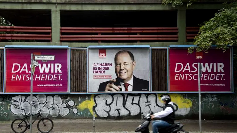 Peer Steinbrück, rivalul lui Merkel, șochează Germania cu un gest obscen înainte de alegeri