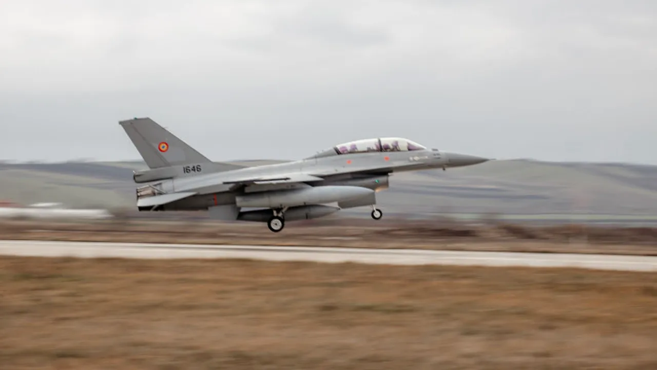 Alertă aeriană în România. MApN a ridicat avioane F-16 în aer. Mesaj Ro-Alert în Tulcea