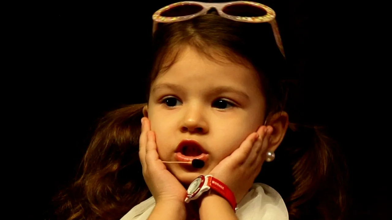 Cum arată Cleopatra Stratan, la aproape 9 ani de la lansarea piesei 