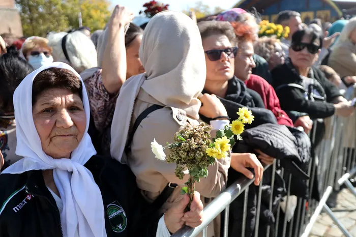 Sute de pelerini au participat luni la procesiunea „Calea Sfinților” / Sursa foto: Gândul (Alexandra Pandrea)