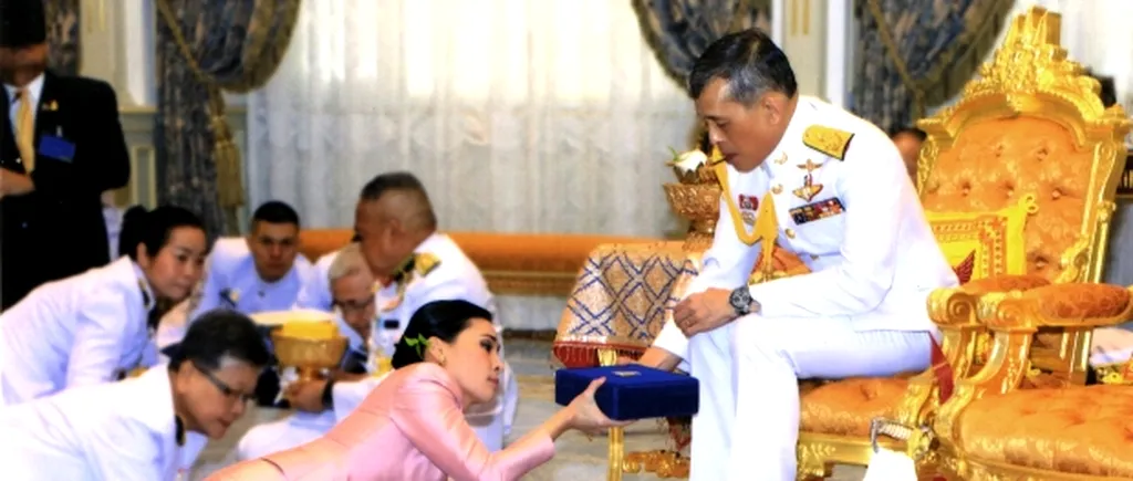 IZOLARE PARADISIACĂ pentru Regele Thailandei, „captiv” alături de 20 de femei, într-un hotel de lux, închiriat pentru haremul său