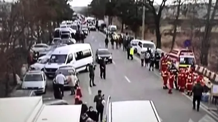 Exodul ucrainenilor: Coloane de zeci de kilometri de maşini se îndreaptă spre granița de vest/ Combustibilul, restricționat, pe fondul crizei de benzină și motorină