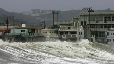 Peste 70 de persoane sunt date dispărute în Marea Chinei de Est, traversată de un taifun - presă
