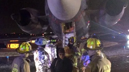 Un avion a ieșit de pe pistă pe aeroportul din Dallas. Toți cei de la bord sunt în siguranță