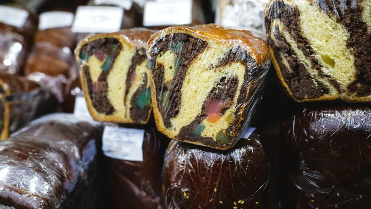 COZONACII din supermarket respectă sau nu rețeta tradițională românească? Avertismentul lui Dragoș Pătraru: N-au nicio legătură cu rețeta bunicii