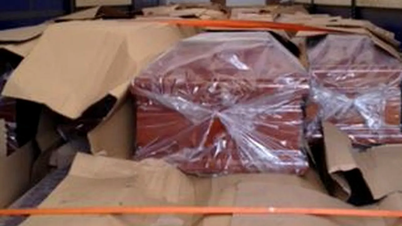 Descoperire macabră într-un camion plin cu sicrie. Totul a început la câteva sute de kilometri de România