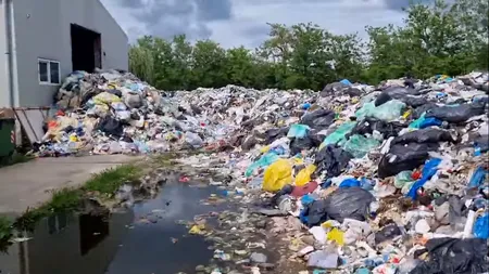VIDEO | Octavian Berceanu: Avem munți de gunoie, pur și simplu au până la 8 metri înălțime / Solul din Valea Oltului este atât de pregnant îmbibat și cu pesticide, dar și cu levigat din scurgerea din deșeruri, apa nu mai este potabilă