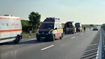 TRAGEDIE pe A2, după ce un autocar cu 22 de copii s-a răsturnat. O persoană a murit, iar un copil e în stare gravă