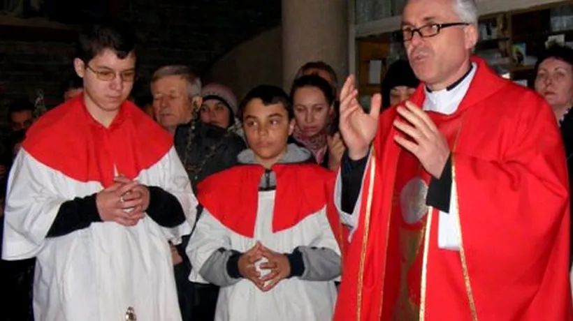 Procesiune catolică în Capitală, în Duminica Floriilor și pentru Ziua Tineretului 