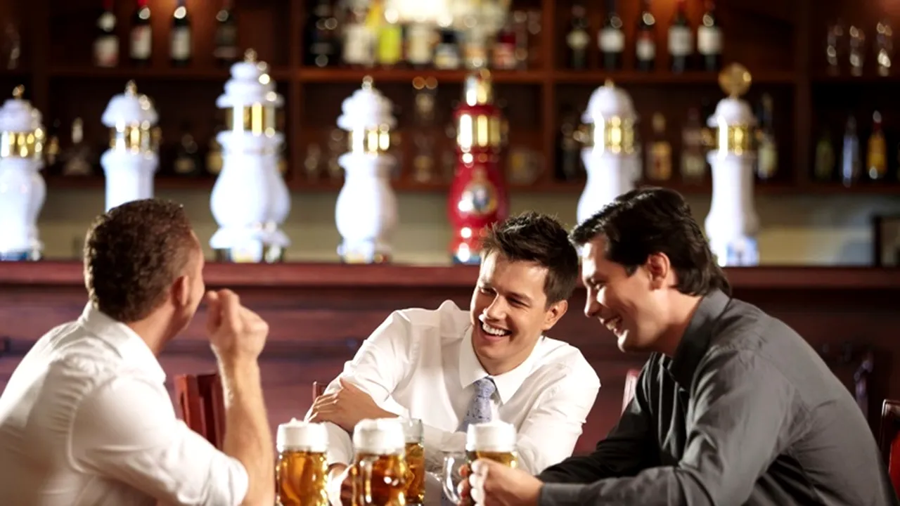 Cu cât a scăzut consumul de bere în România la începutul lui 2012