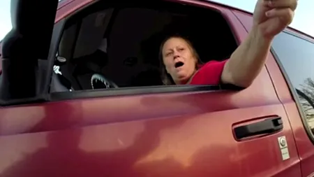 Experiment social inedit: ce au pățit șoferii care au oferit bani unui „cerșetor