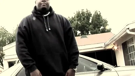 Un rapper a fost împușcat mortal într-un restaurant McDonald's din California