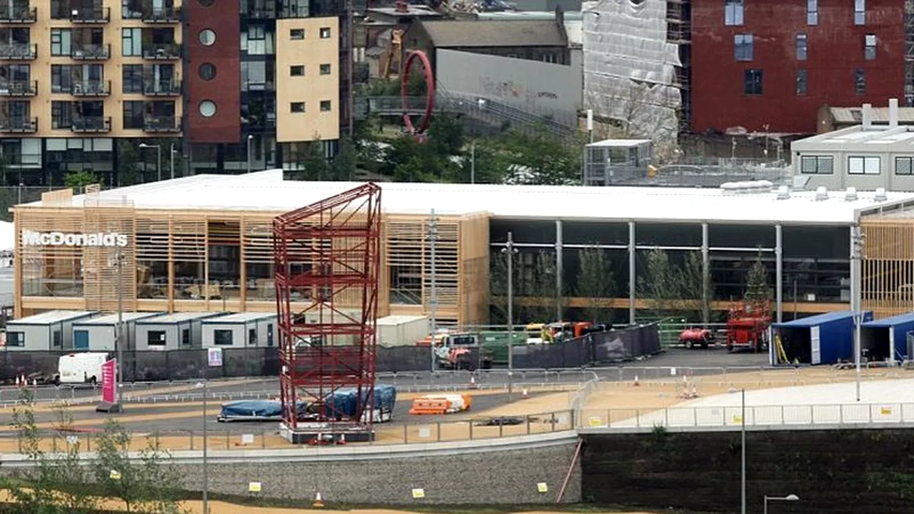 Cel mai mare McDonald''s din lume se va deschide la Londra, pentru JO 2012. Câți burgeri Big Mac și câte porții de cartofi va vinde