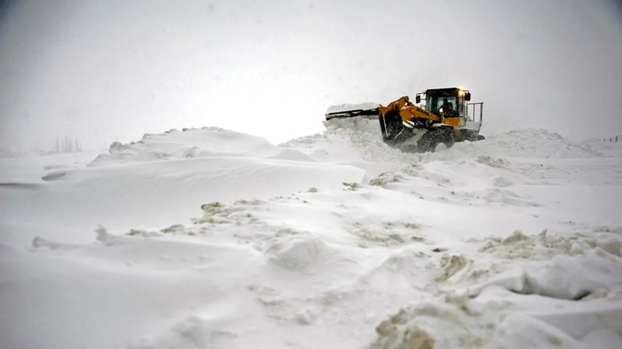 Dramă în Botoșani: O gravidă a născut, dar fătul este mort, iar militarii încearcă să ajungă să salveze femeia
