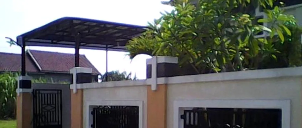Această casă din Indonezia este scoasă la vânzare cu tot cu o nevastă